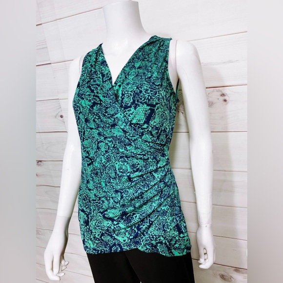 Sofia by Sofia Vergara Sleeveless Top Faux Wrap Top V Neck - Picture 5 of 11